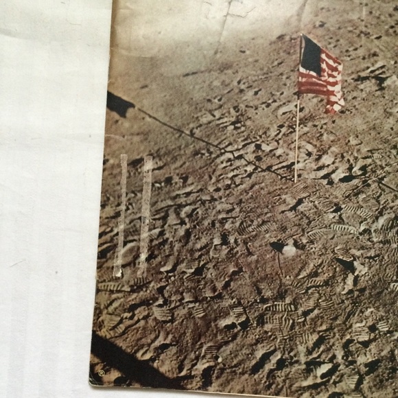 Life Magazine On The Moon August 8, 1969 - Picture 5 of 5